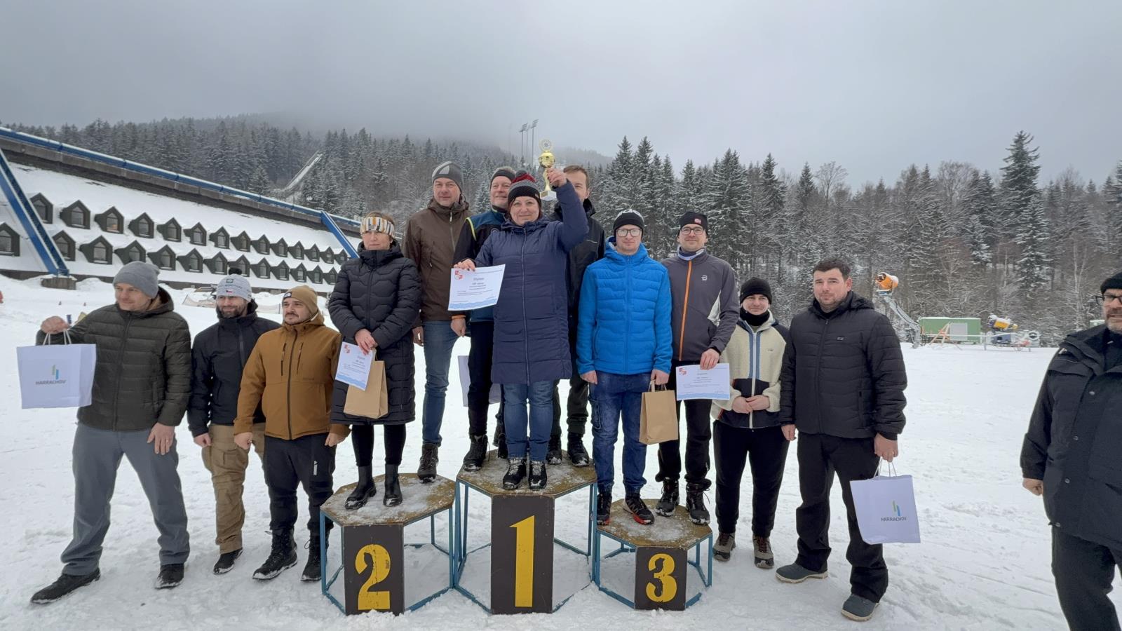 účastníci závodu