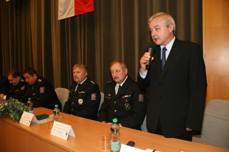 004_hovoří primátor města Pardubice .jpg