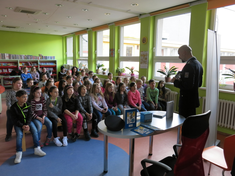 01. Karvinské čtení dětem.JPG