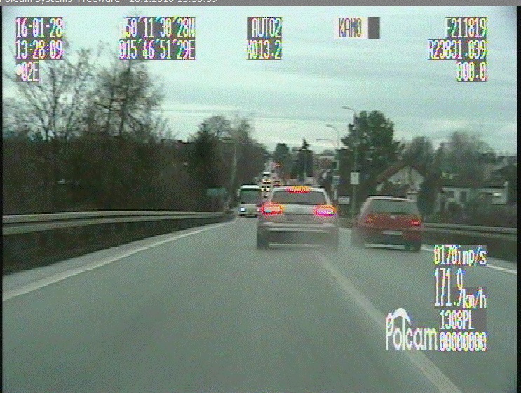 03 - pronásledování kradeného auta