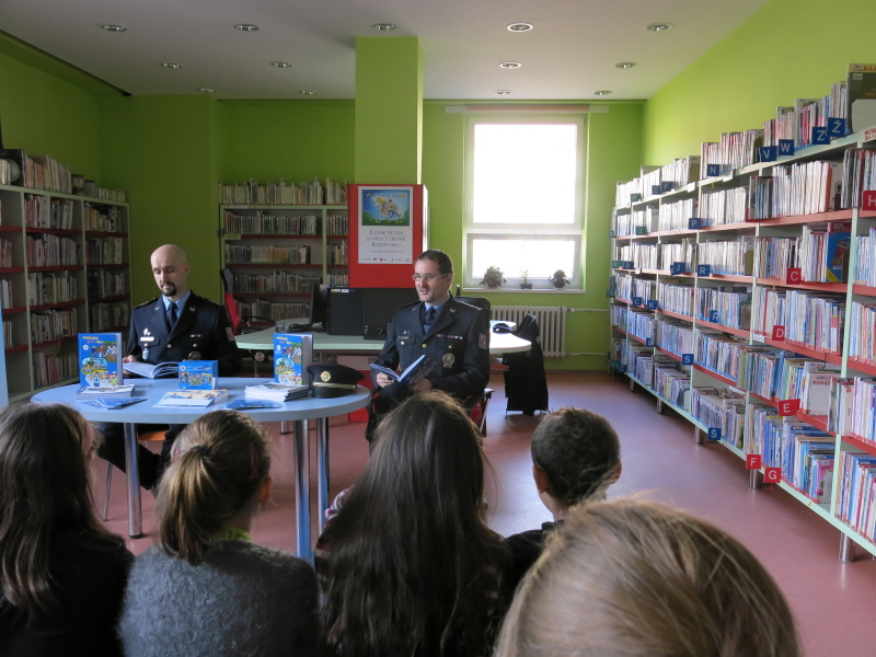 04. Karvinské čtení dětem.JPG