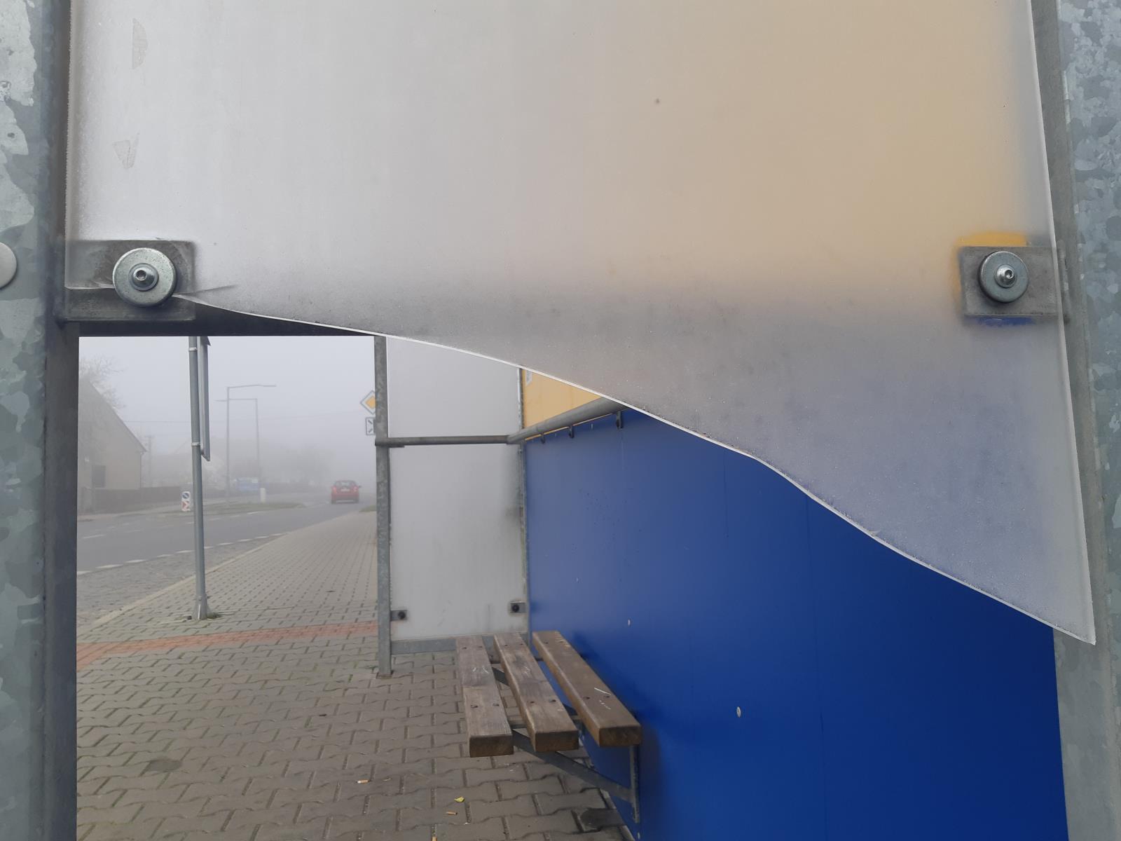 1 Autobusová zastávka Břasy (2).jpg