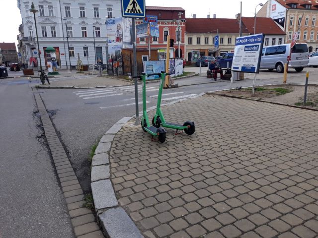 1 DBA - cyklisté a elektrokoloběžkaři (1).JPG