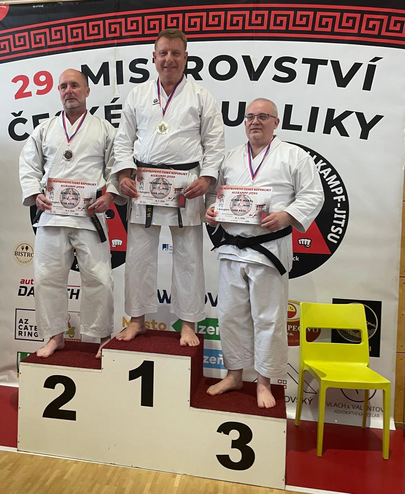 1 Hard kata muži +45 let.jpg