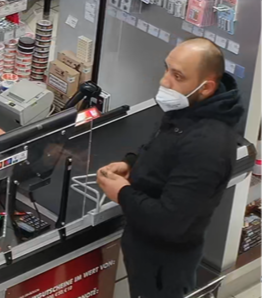 1 Pátrání po totožnosti (1).png