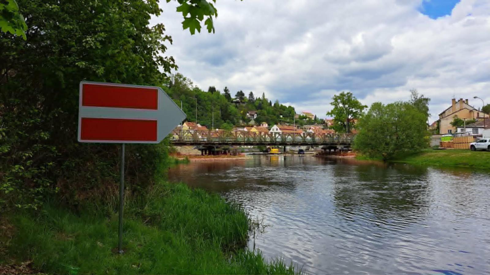 1 Uzavřená vodní cesta v Českém Krumlově (1).jpg