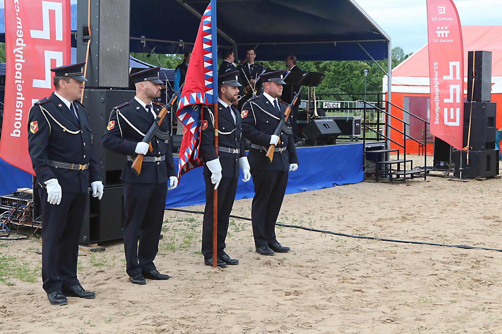 1 XII. den s policií (1).JPG