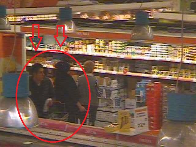 1 krádež kabelky ženou.JPG