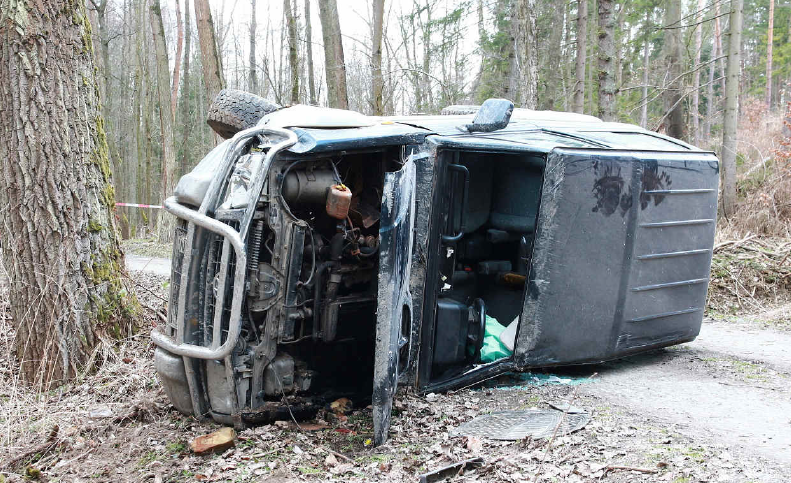 1 odcizené havarované vozidlo.png