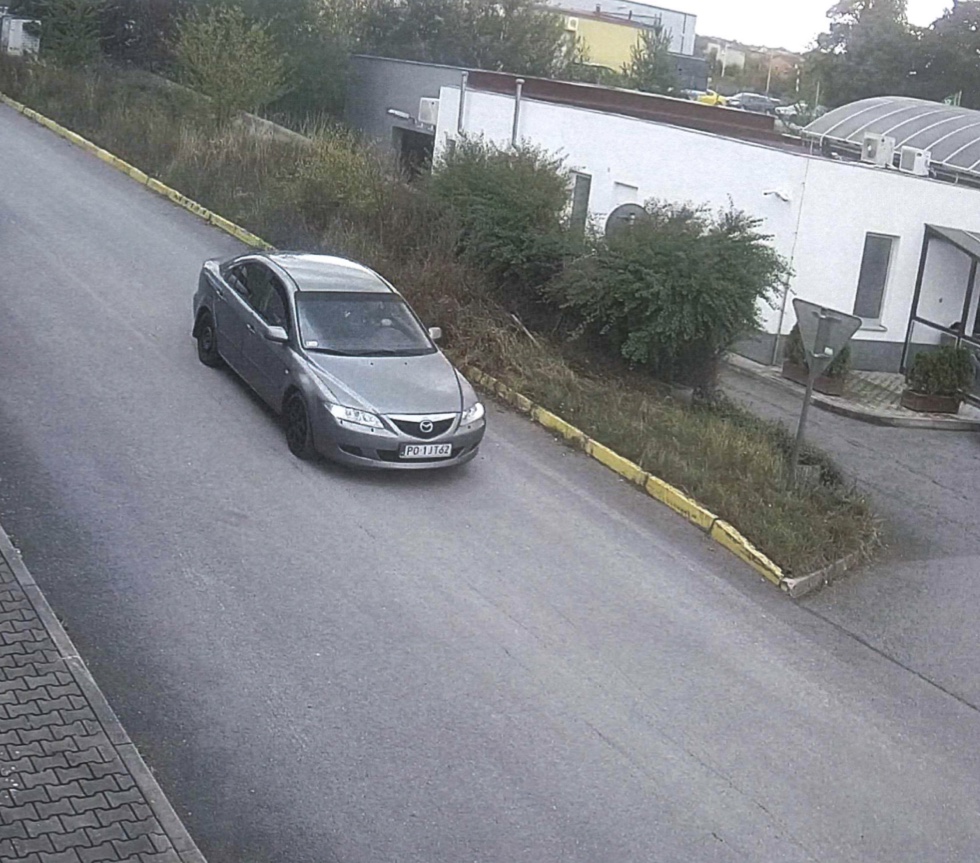 1 podezřelé vozidlo.jpg