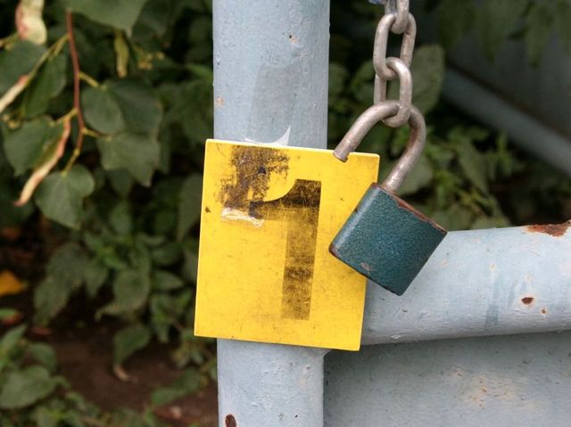 1 vloupani do skladu pneu