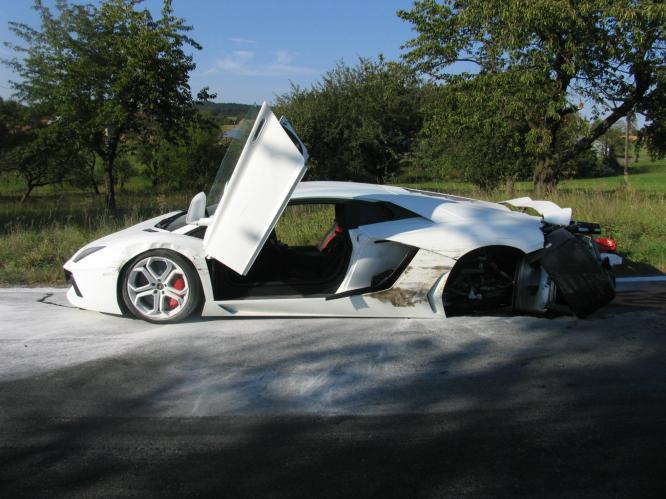 10. 9. Lamborghini