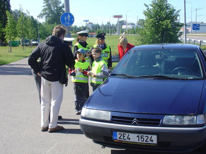 13 Jaké asi dostane paní řidička autíčko