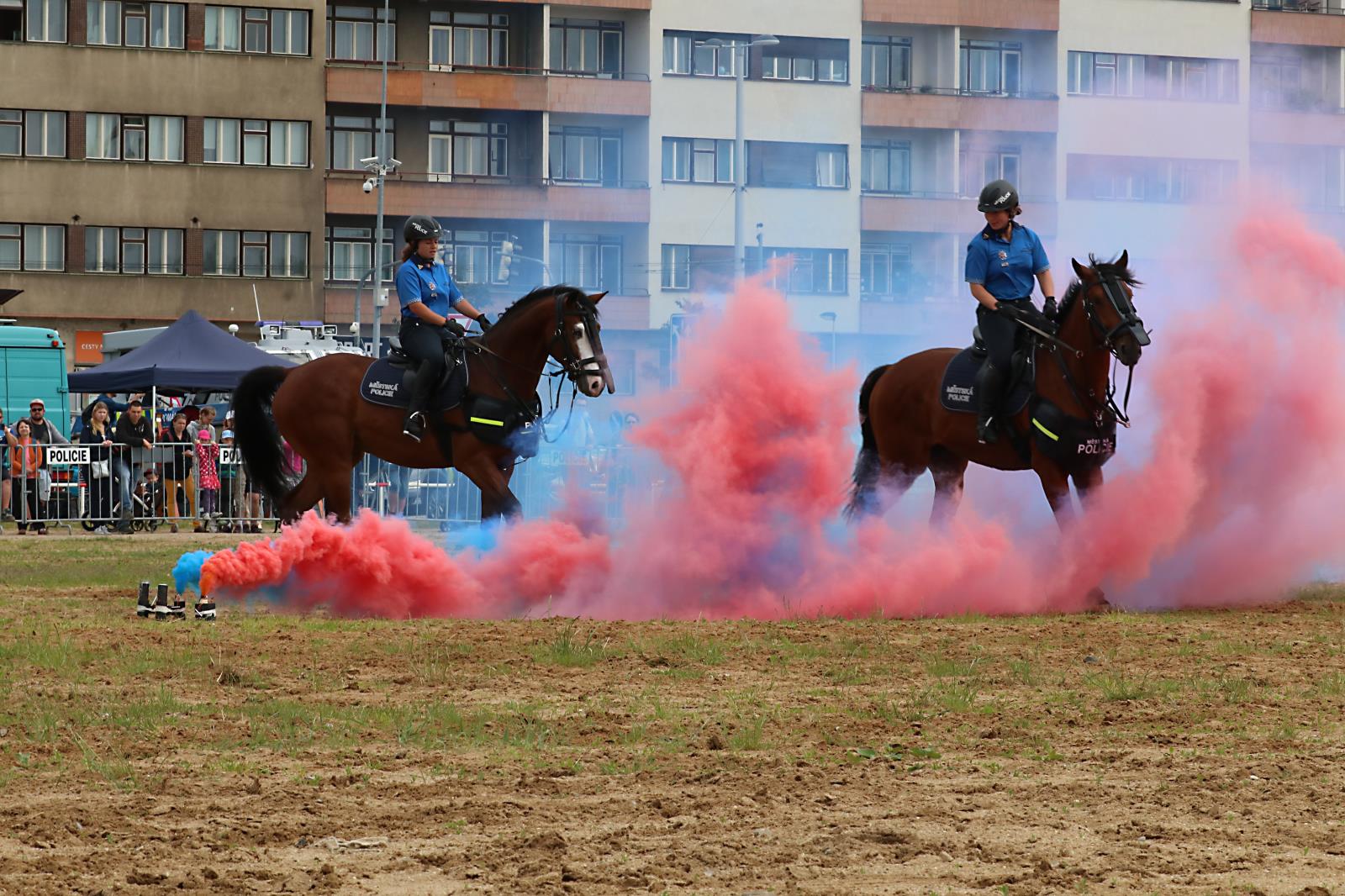 16 XII. den s policií (16).JPG