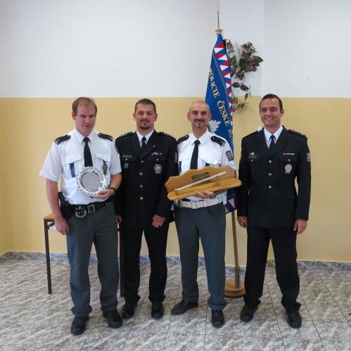 16 - ocenění policisté s plk. Lerchem a svým vedoucím ppor. Shejbalem