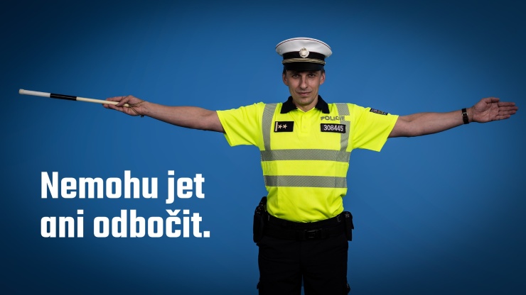 18 Řízení křižovatky policií