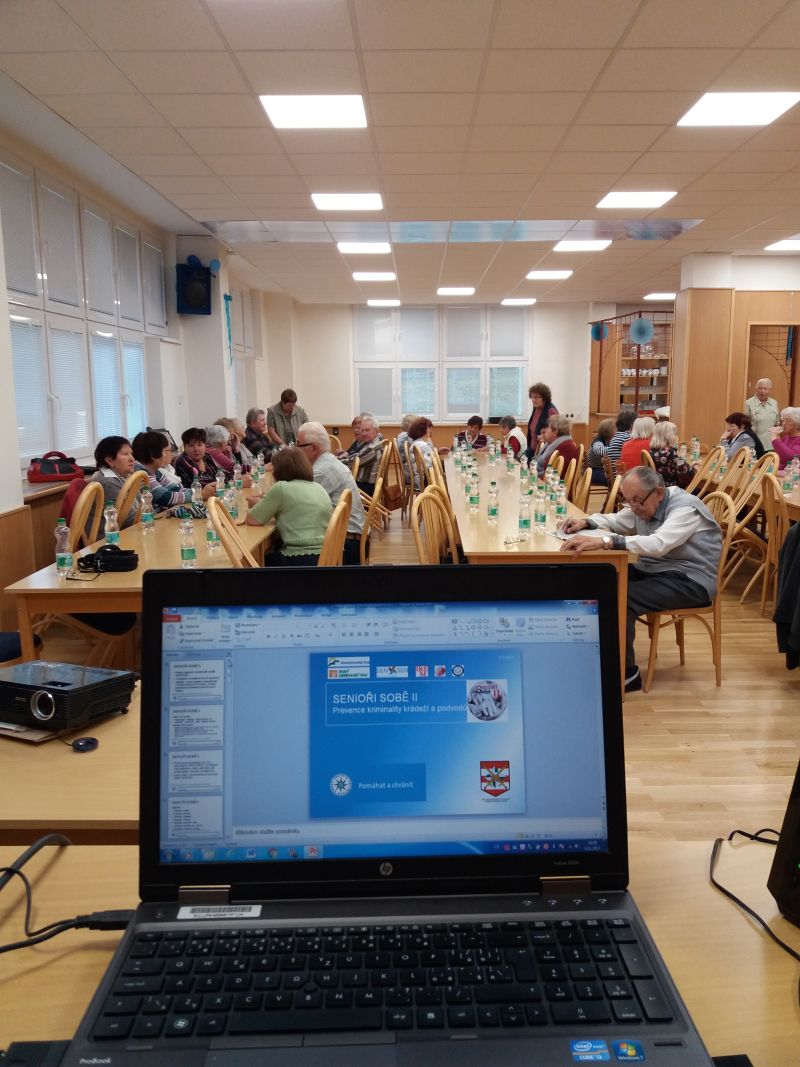 2 senioři Černá hora1.jpg