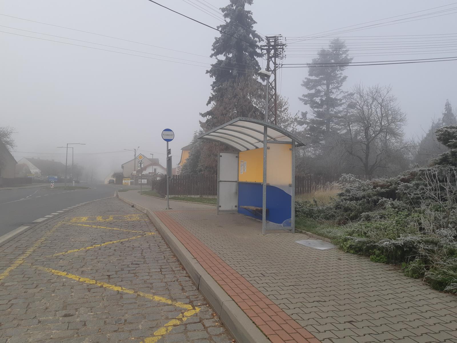 2 Autobusová zastávka Břasy (4).jpg