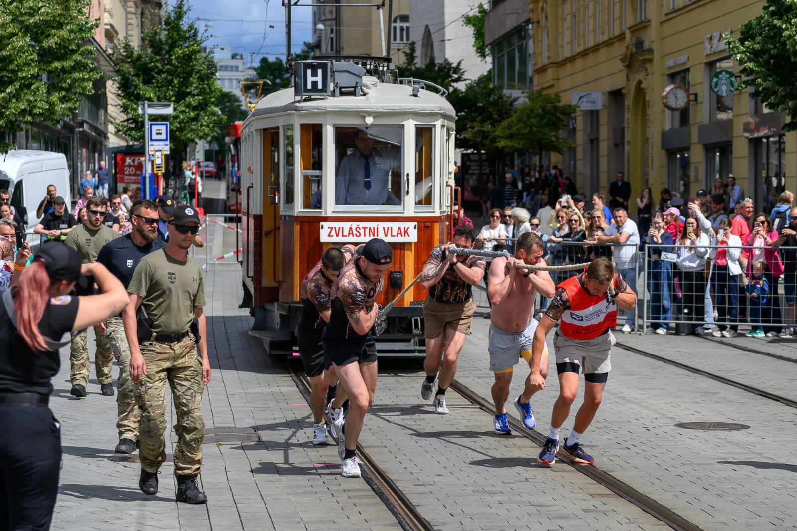 2 Den policie-104.jpg