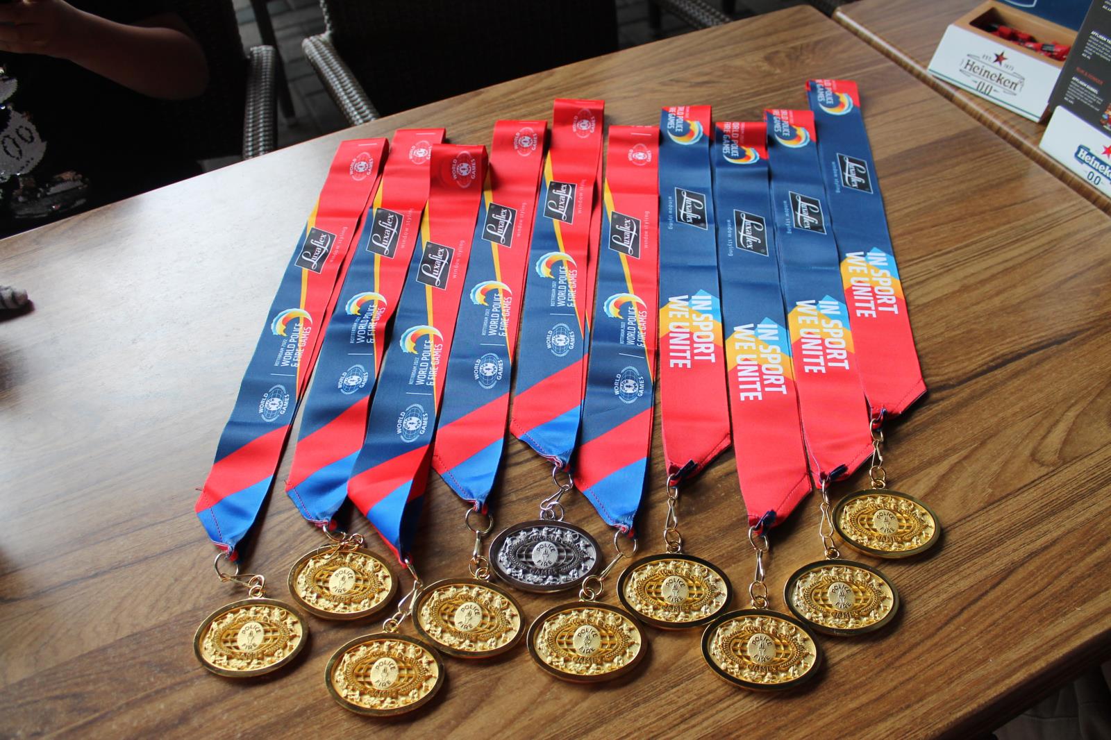 2 Paroubek medaile 2.JPG