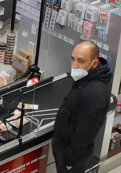 2 Pátrání po totožnosti (2).png