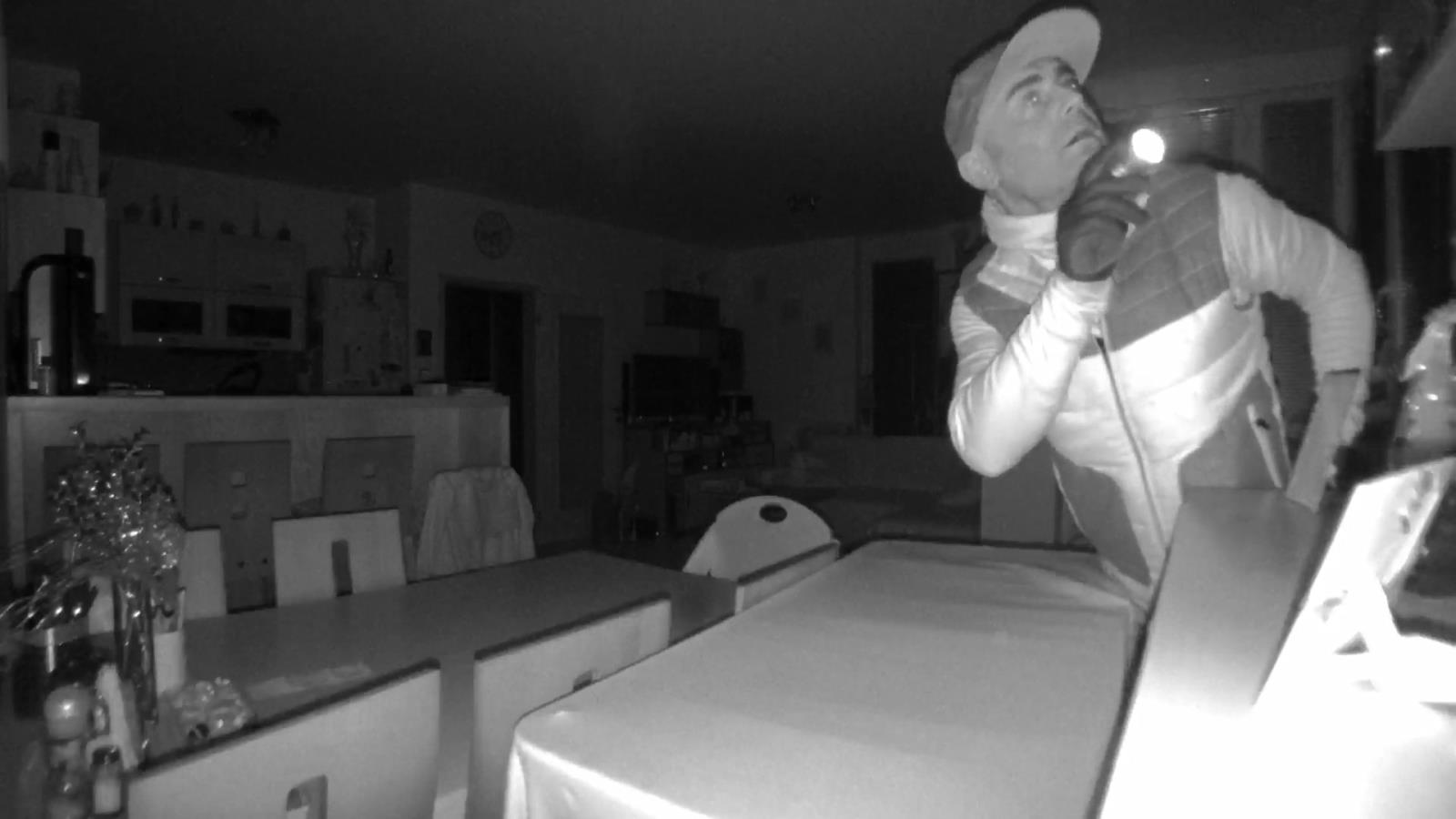 2 hledaný pachatel (2).jpg