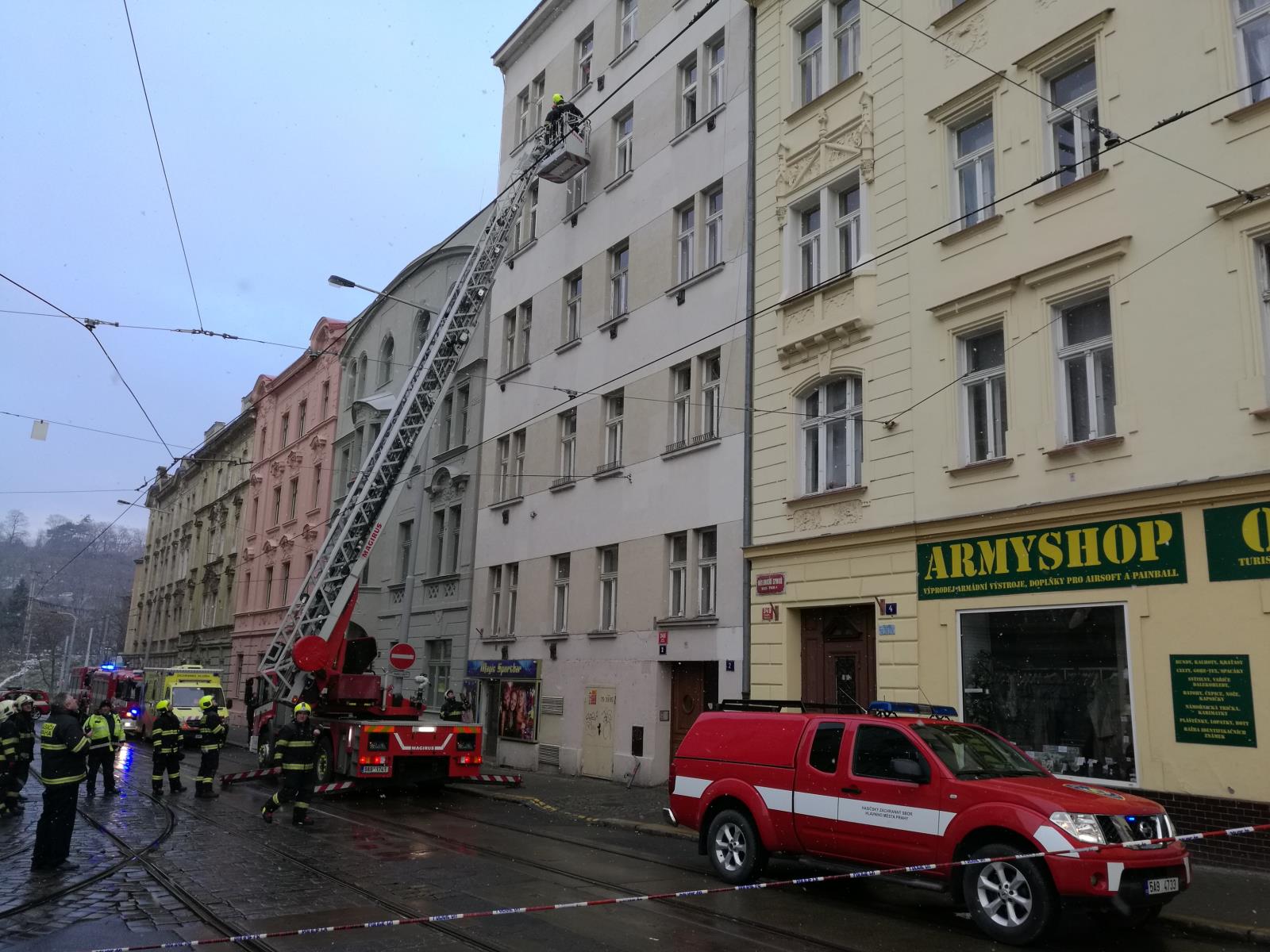 2 záchrana ženy (2).jpg