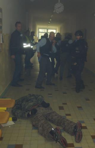 21 kouř ze zásahové výbušky