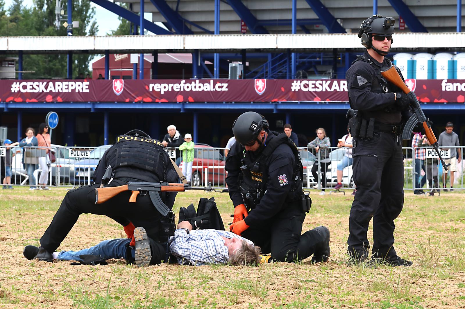 22 XII. den s policií (22).JPG