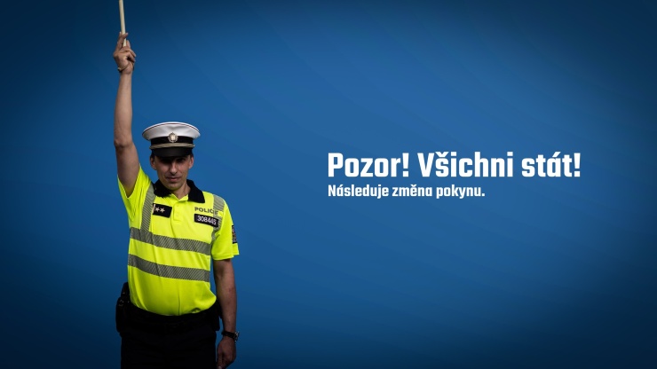 23 Řízení křižovatky policií