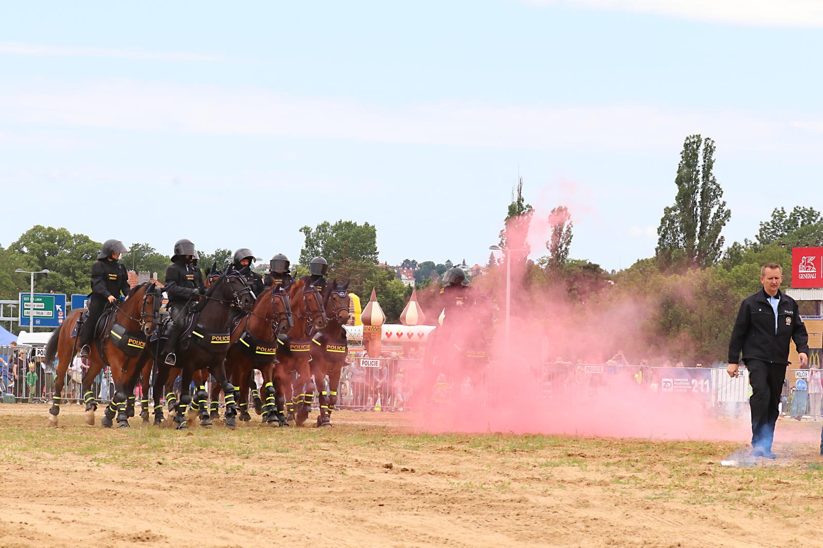 24 XII. den s policií (24).JPG