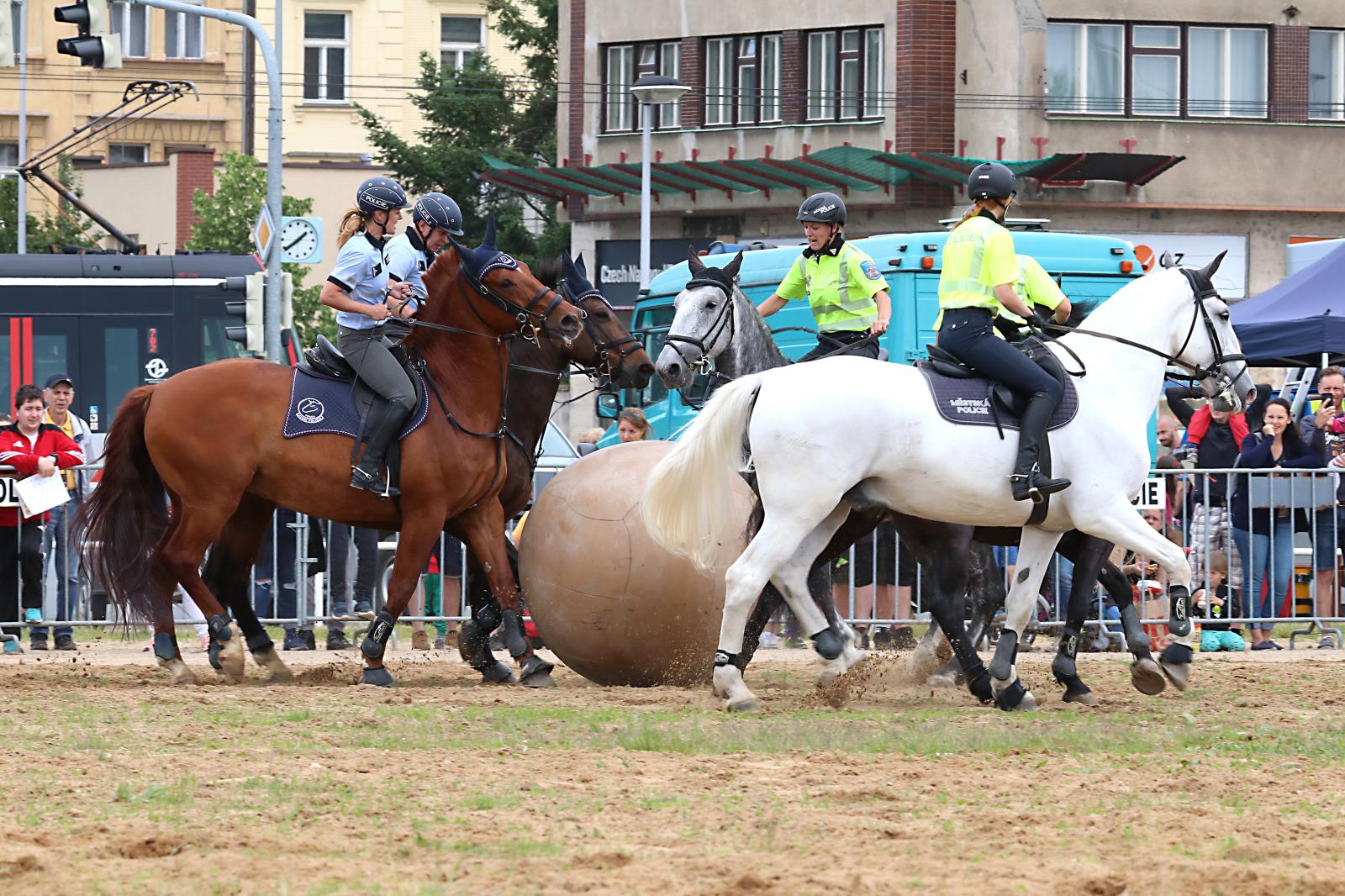 26 XII. den s policií (26).JPG