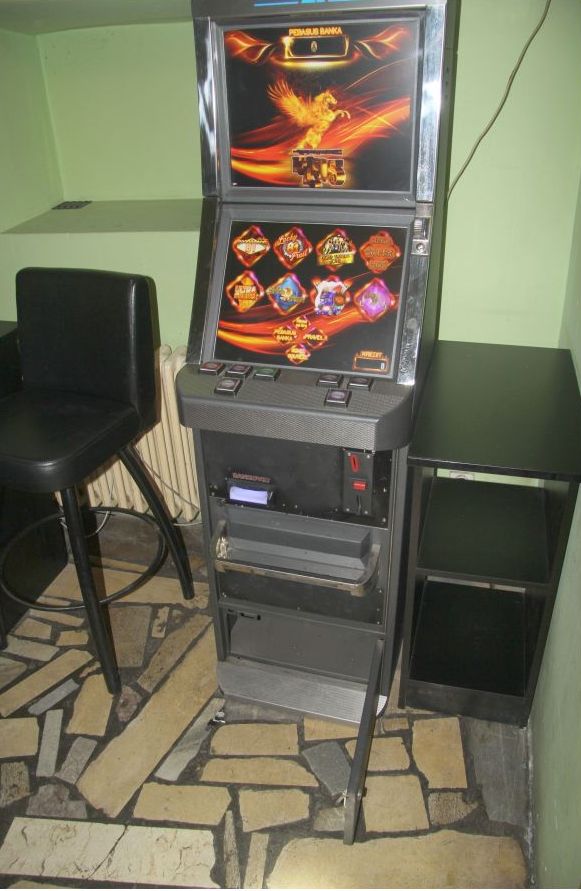3 AUTOMATY ADAMOV I.jpg