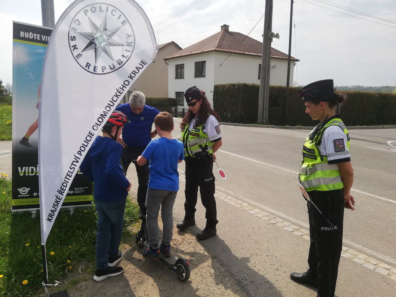 3 Na kole jen s přilbou (3).jpg