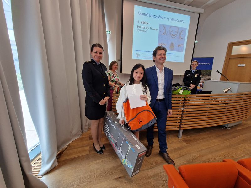 3 vyhlášení soutěže Bezpečně v kyber 12.roč (3).jpg