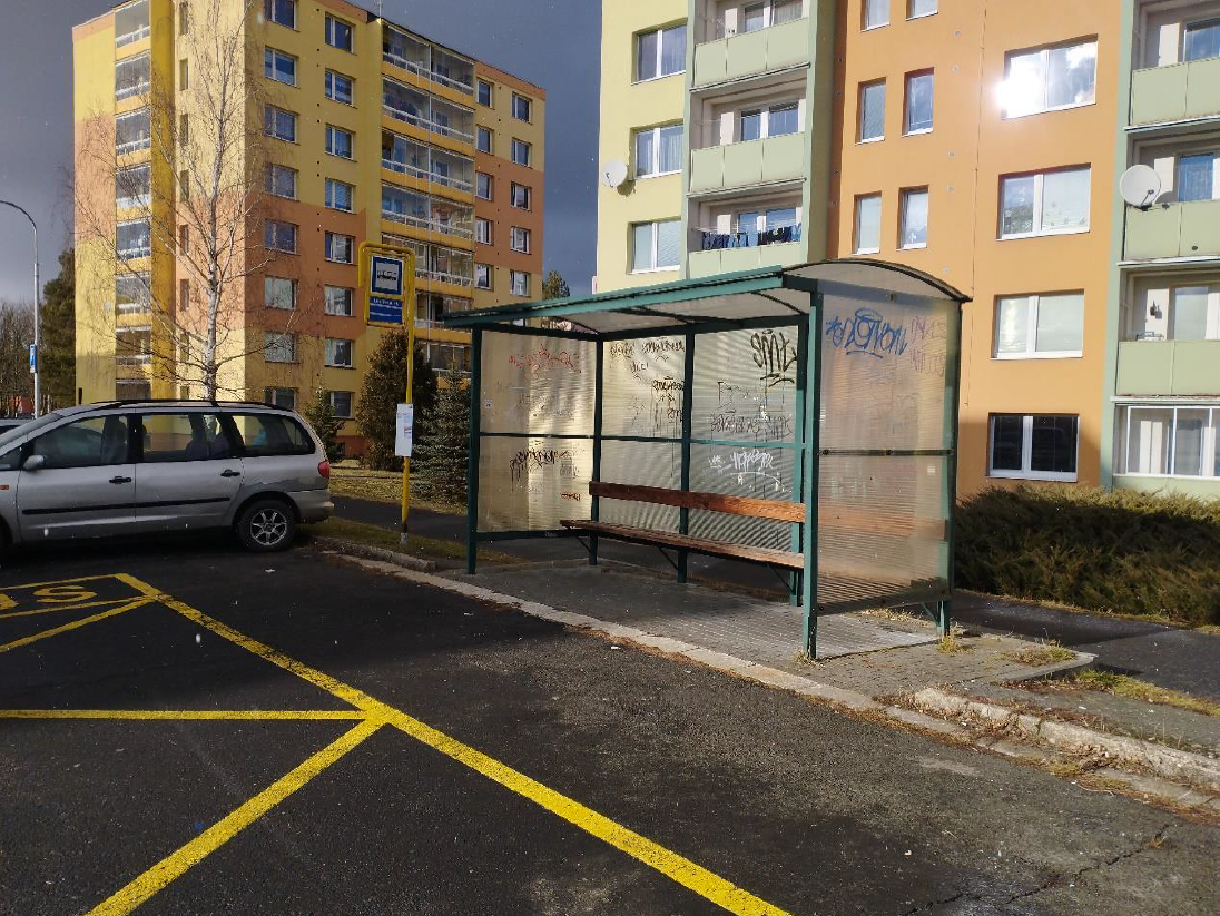 3 - zastávka MHD.png
