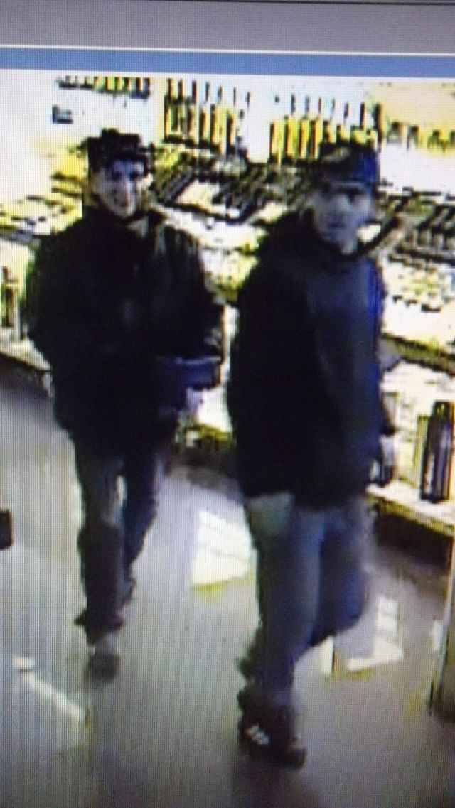 3 zlodeji v Galerii Slovackych vin