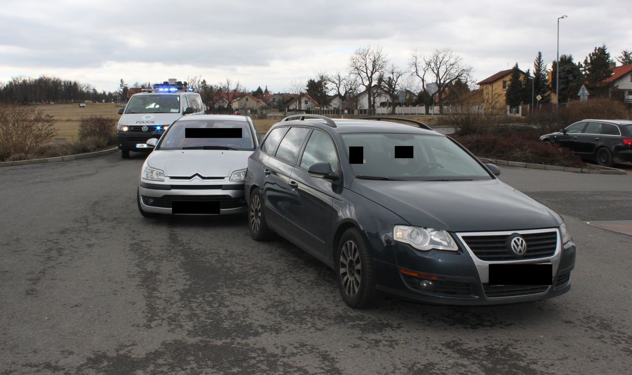 4 29. 3. Dobříš, DN při couvání, škoda 30 tisíc  korun.JPG