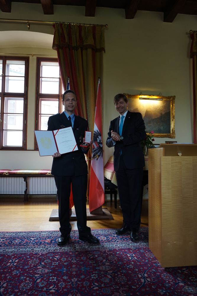 4 Slavnostní předání vyznamenání 4.JPG
