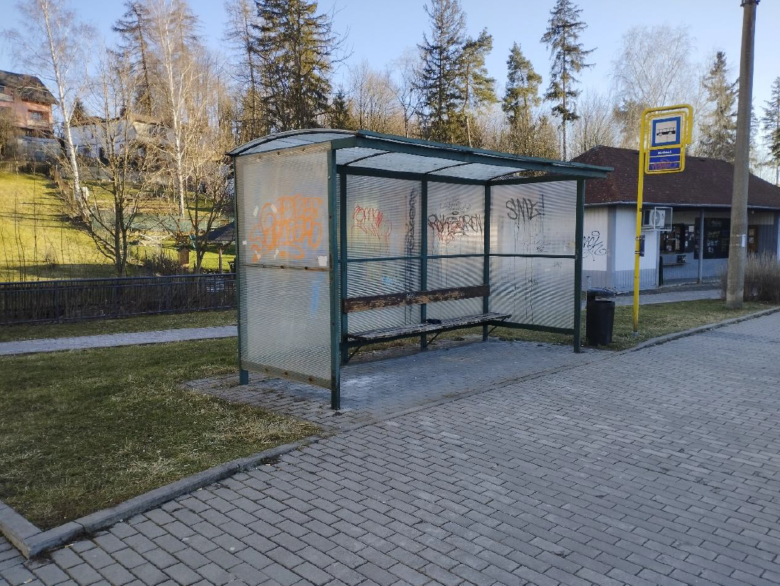 4 - zastávka MHD 2.png