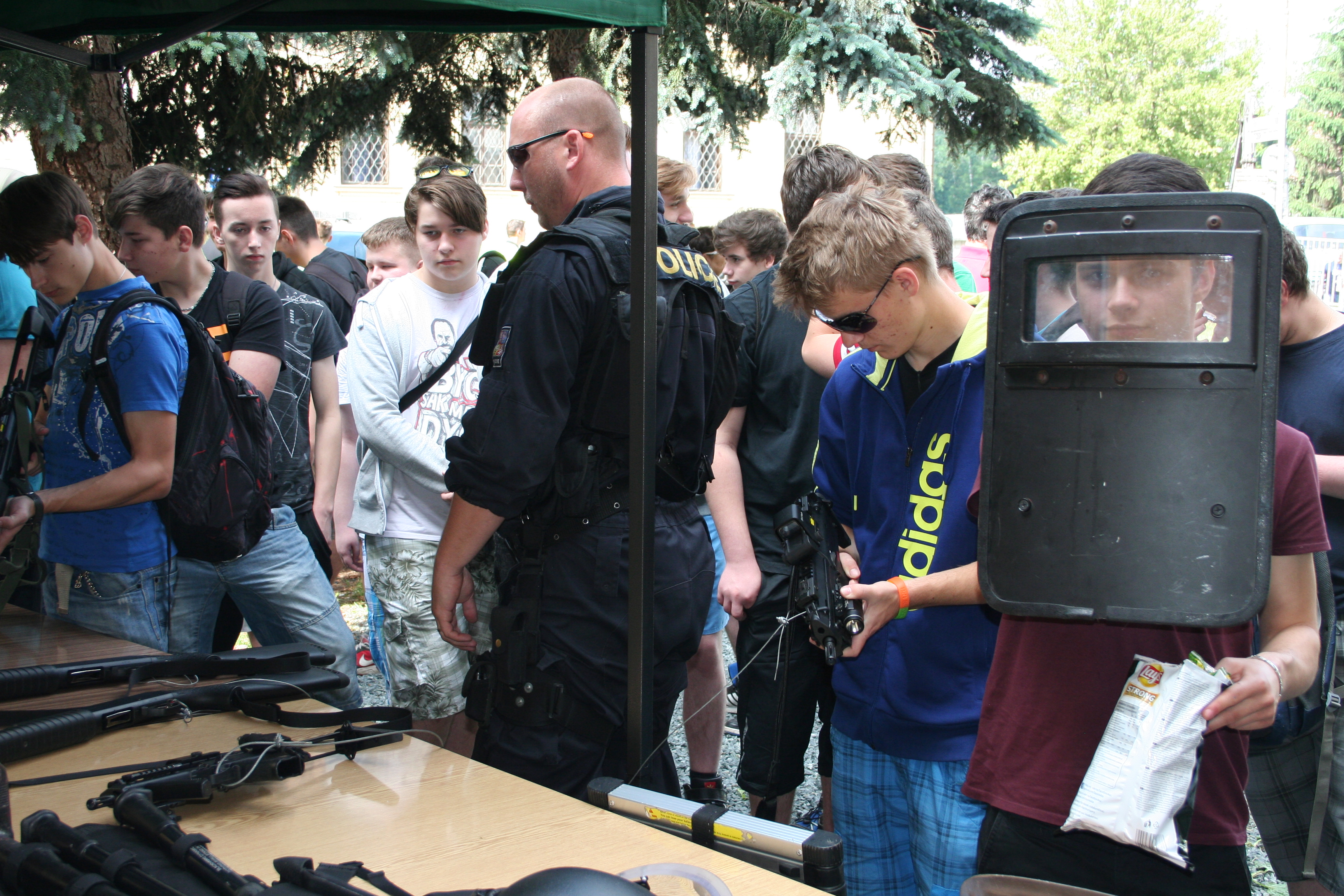 6 DOD_6 výstroj.JPG