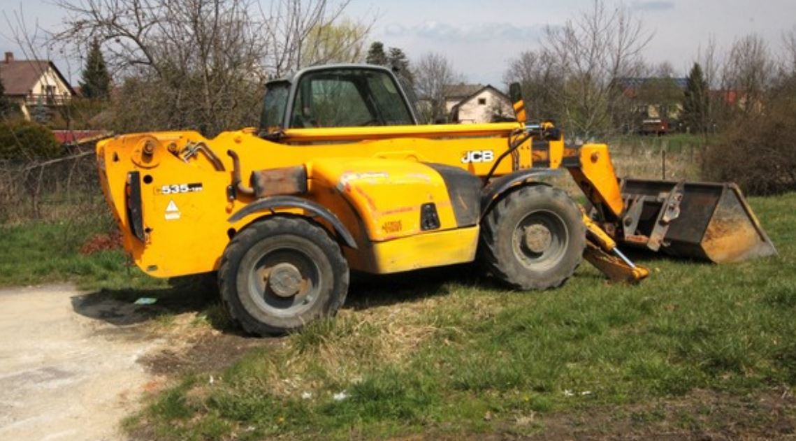 6 Zajištěný bagr_1.jpg