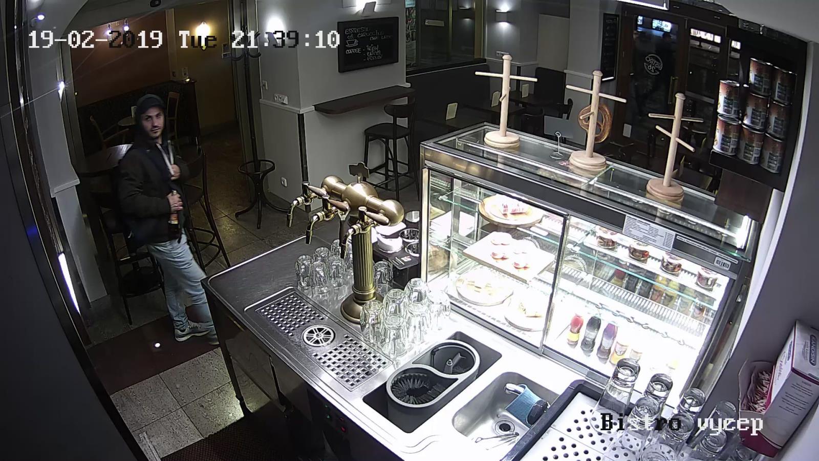 6 krýdež peněženek a hotovosti (6).jpg