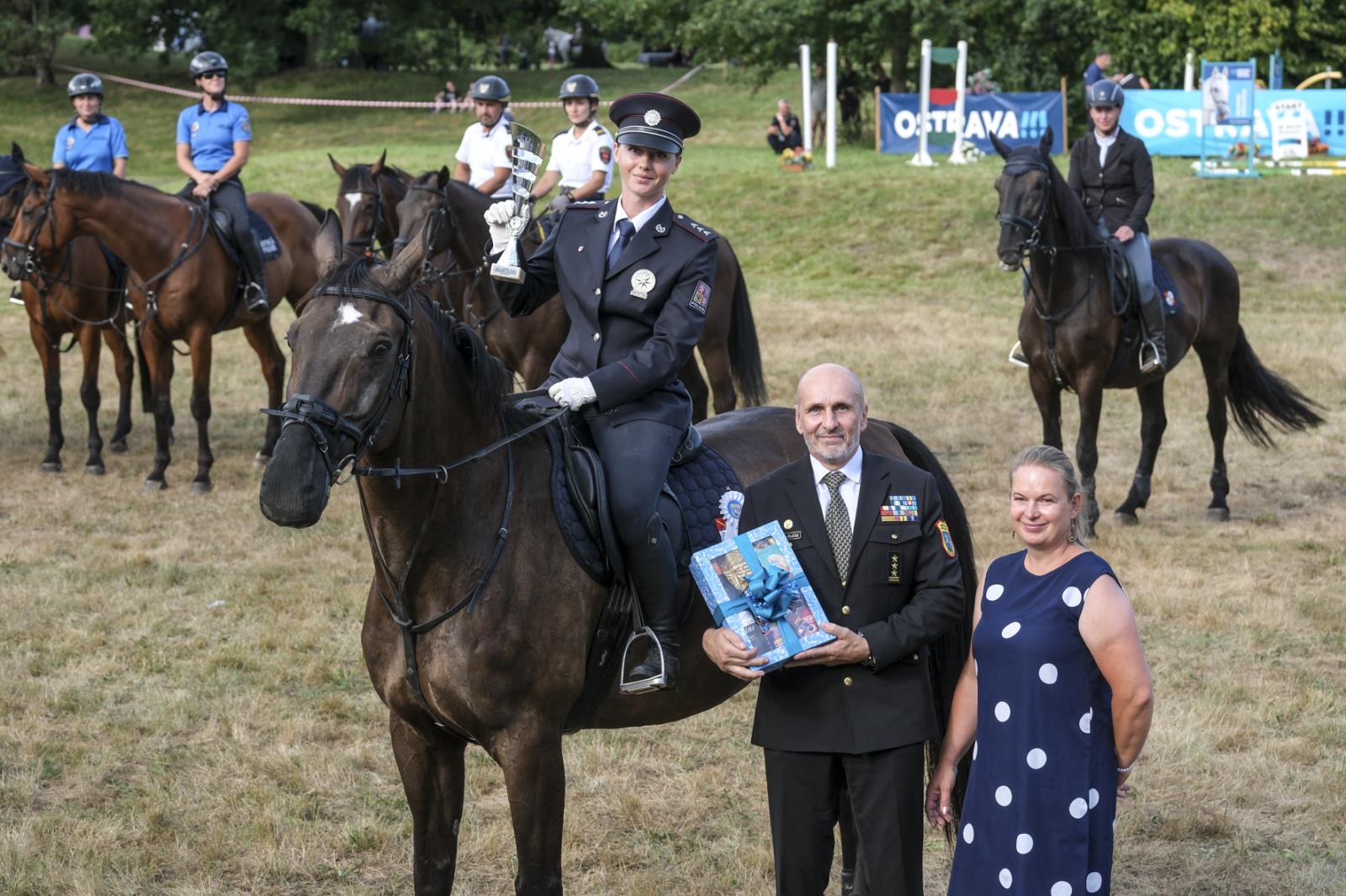 6 prap. Daniela Kryspinová a Quentin v Ostravě(5).jpg