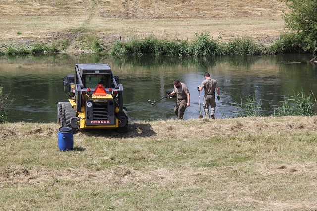 6.cvičen-práce pyrotechniků.JPG