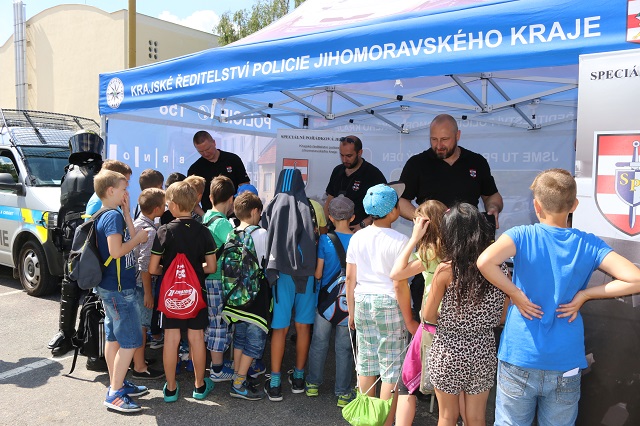 8 Den otevřených dveří 2016 (8).JPG