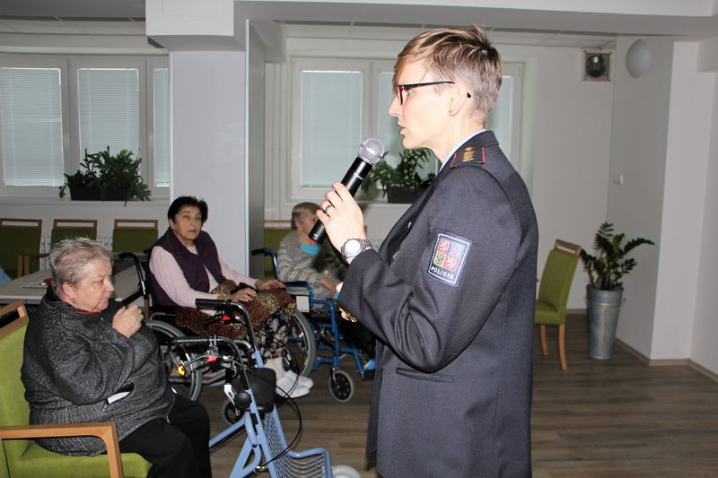 8 senioři BK7.JPG