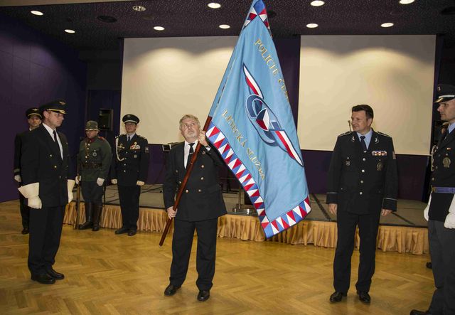 80 let letecké služby2