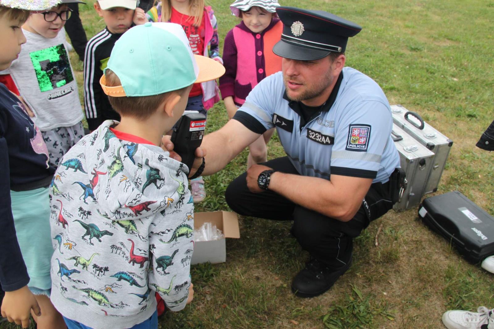 9 Den s policisty a hasiči