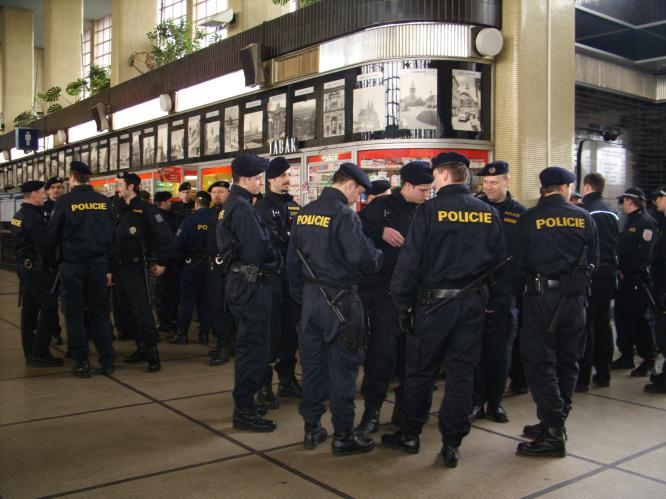 9. 3. průjezd fanoušků Baníku 1